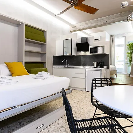 New Modern In Trastevere With Garden * Ρώμη